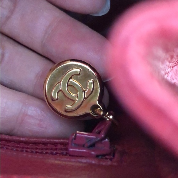 SOLD RARE Vintage Red Caviar Messenger Bag Gold HW - Picture 12 of 16